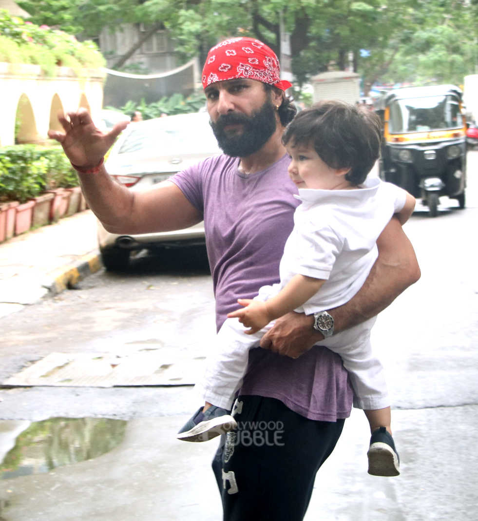taimur saif spotted august 15