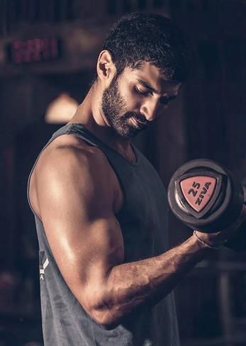 Happy Birthday Aditya Roy Kapur Top 10 Hot Pictures