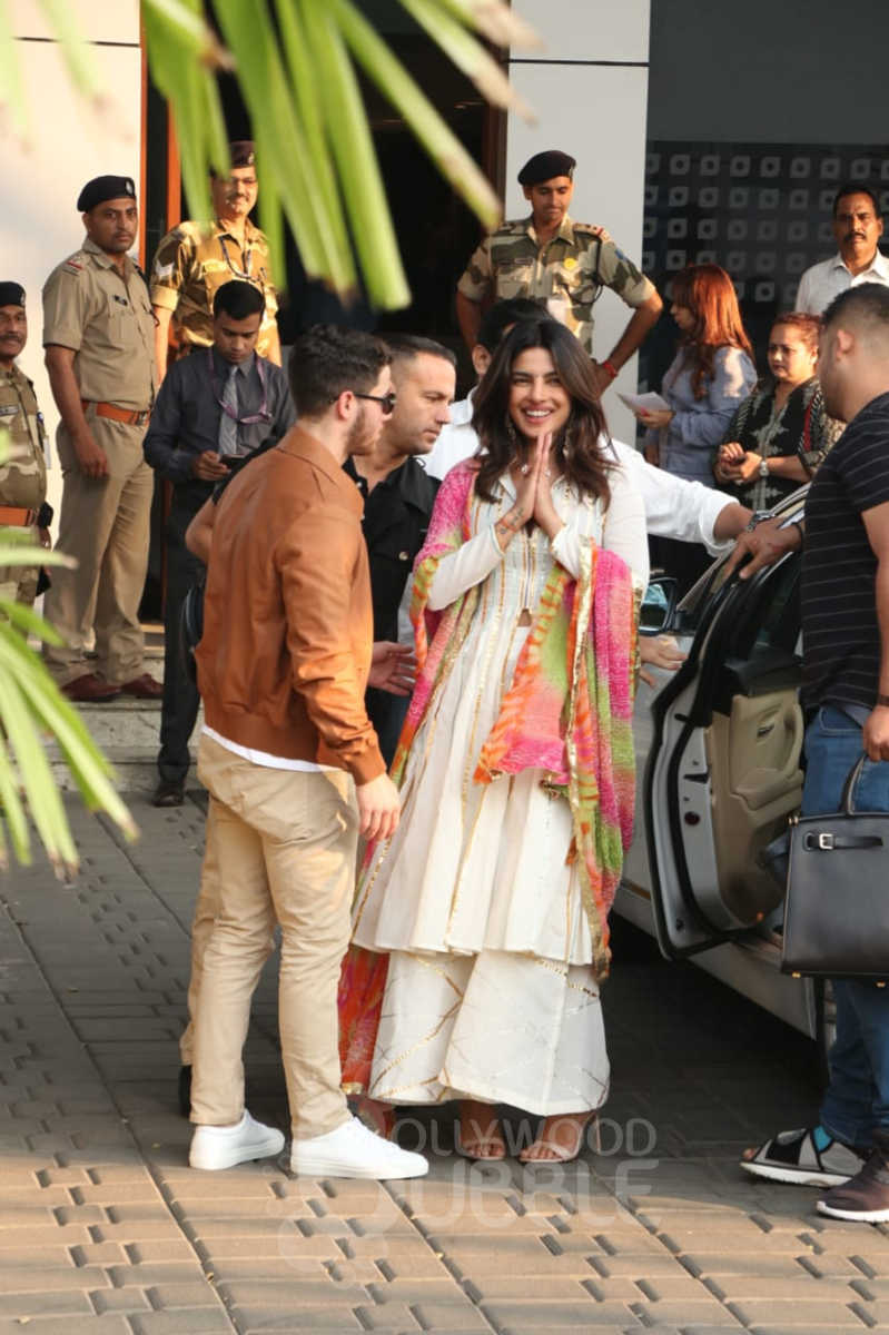 priyanka nick wedding jodhpur airport families November 29