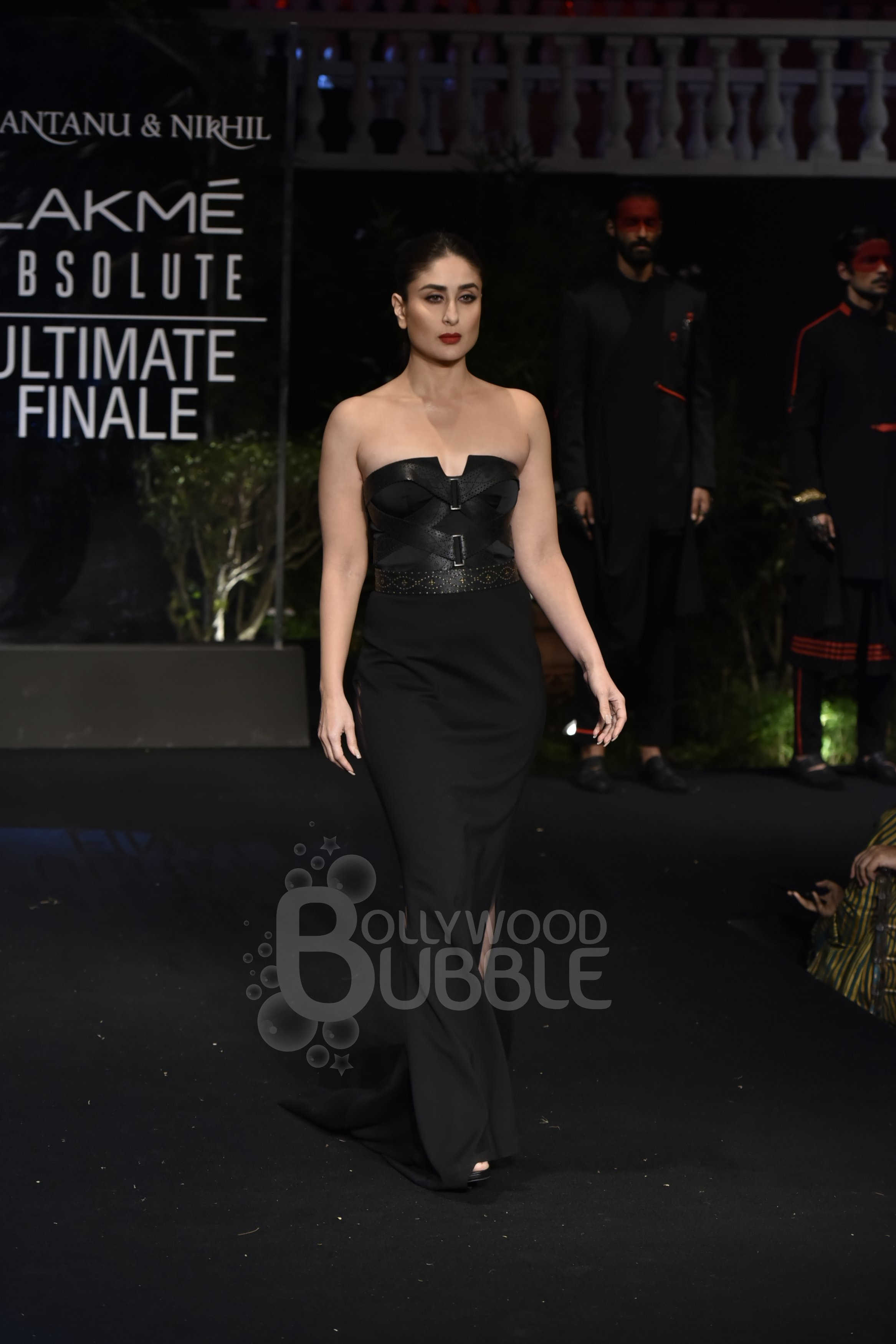 Kareena Kapoor Khan Lakme Fashion Week 2019