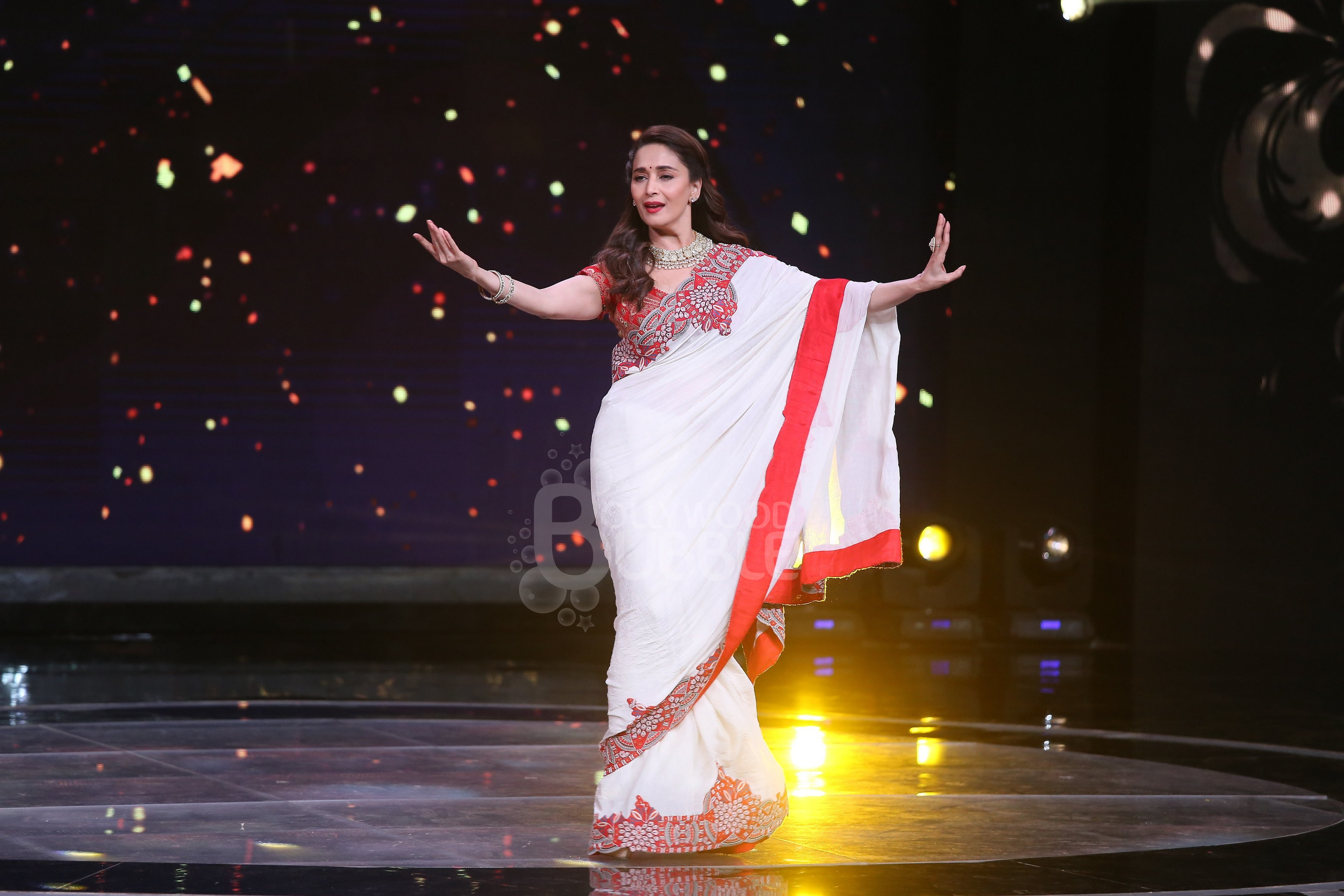 Madhuri Dixit Dance Sa Re Ga Ma Pa Li'l Champs