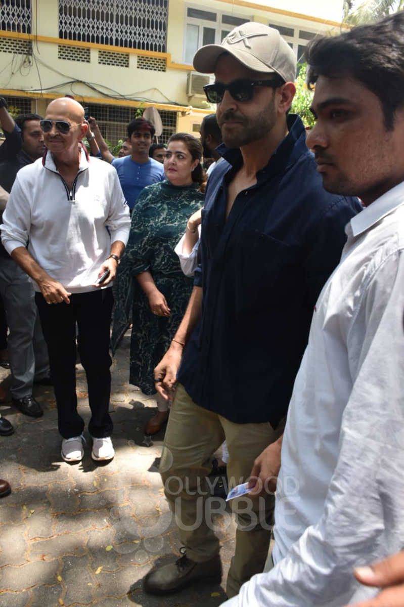 Bollywood celebs voting 2019