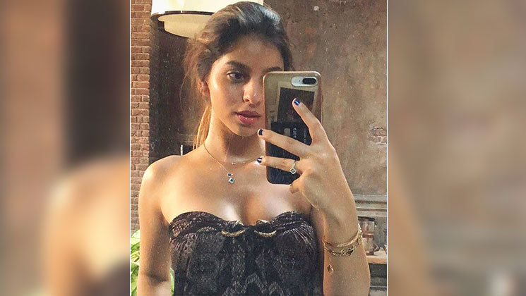 Suhana Khan selfie
