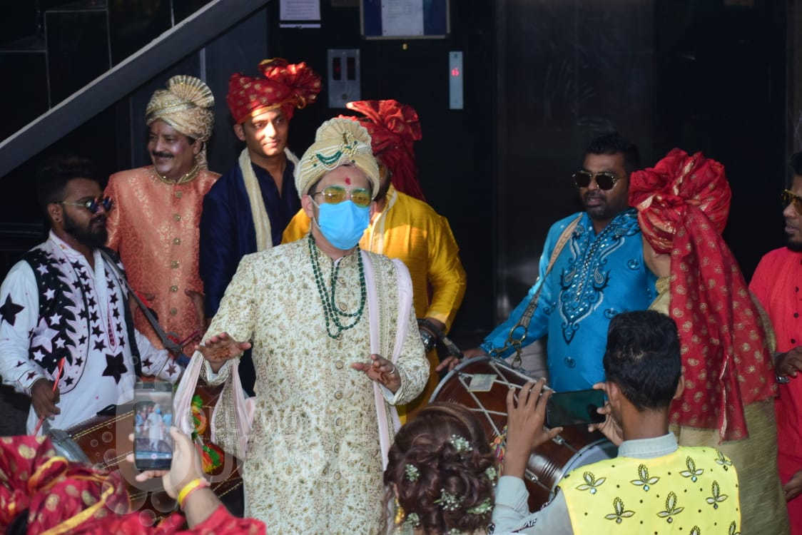 aditya narayan wedding