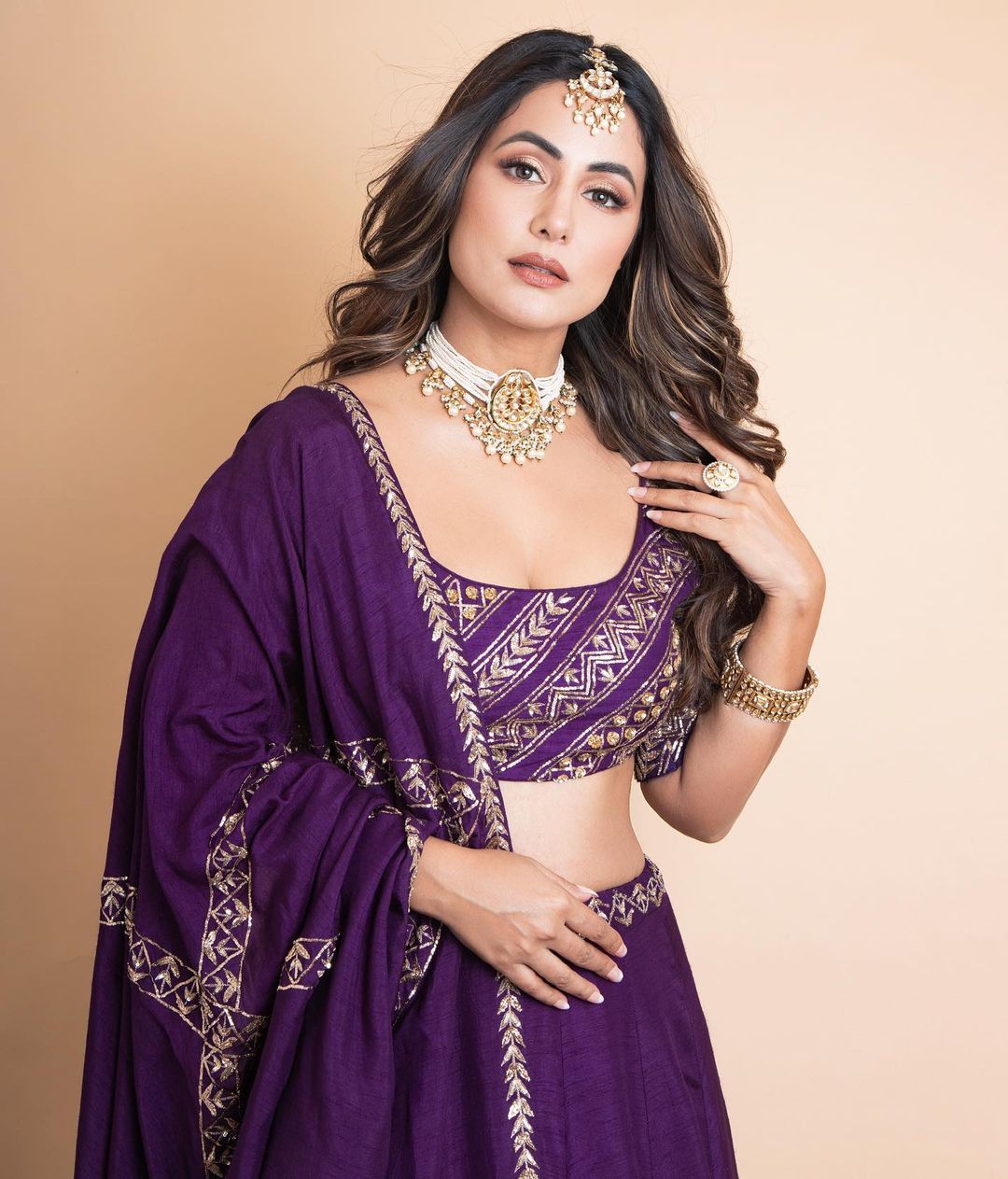 Hina Khan, in Rs 96,800 Lehenga, Looks Magically Real And That Shade of  Purple is oh-so-stunning