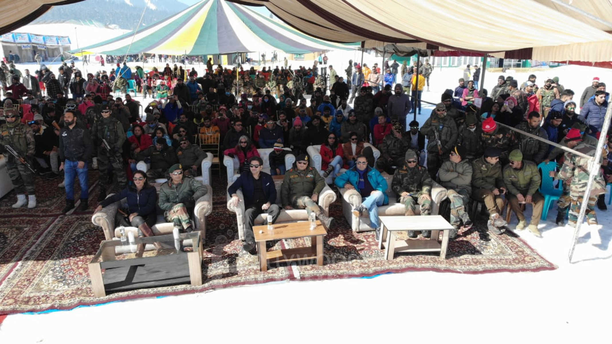 Vidya balan arbaaz khan kashmir gulmarg winter festival