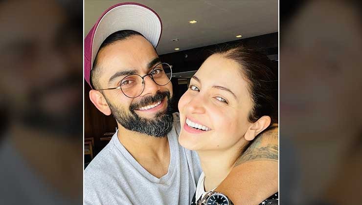 Virat Kohli is all hearts for Anushka Sharma as he shares a happy selfie with her