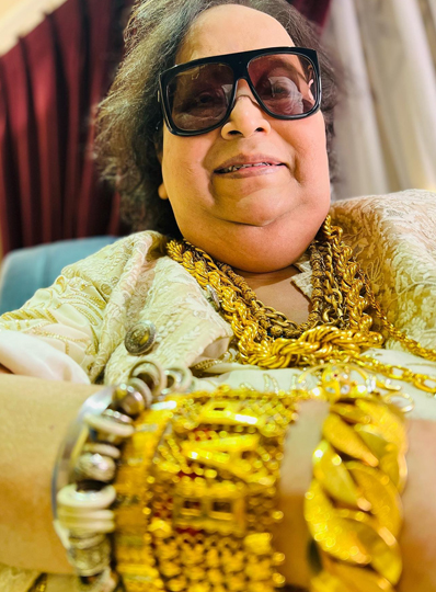 bappi lahiri gold chains, bappi lahiri death, bappi lahiri gold worth,