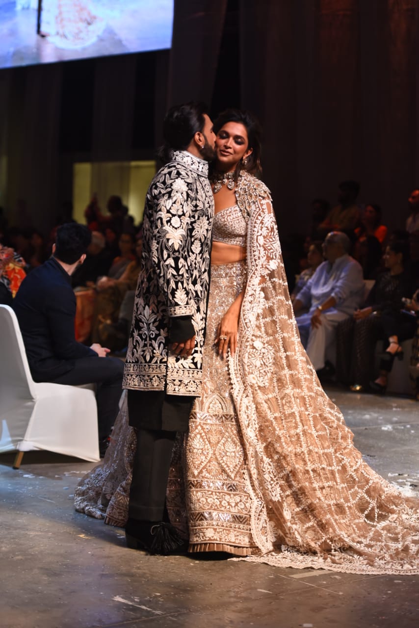 Bollywood actor Ranveer Singh at Mijwan Fashion Show 2022