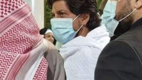 actors who performed umrah, shah rukh khan, hina khan,