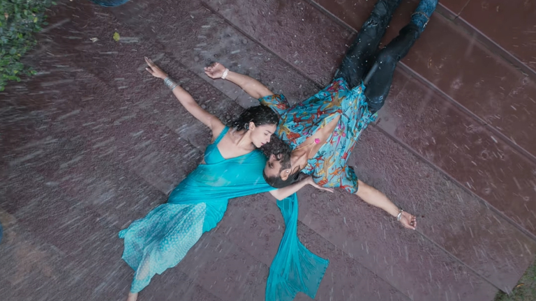 Alia Bhatt in turquoise saree