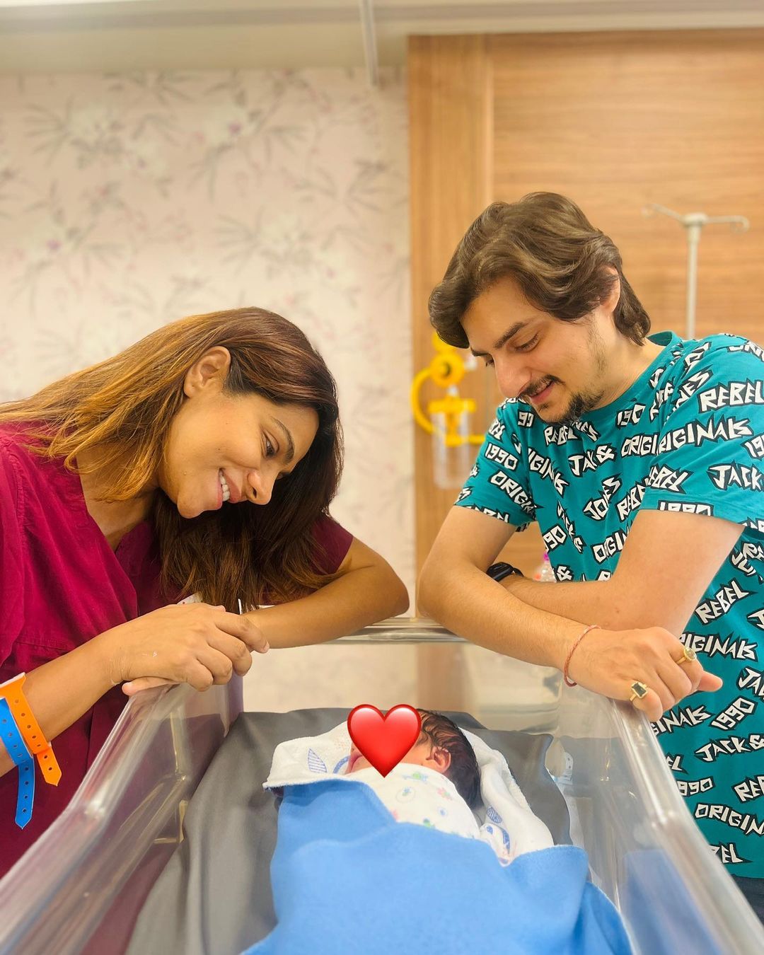 Tanvi-Thakkar-and-Aaditya-Kapadia-welcome-baby-boy