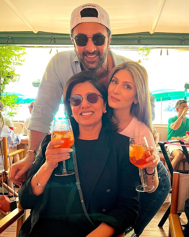 Ranbir-Kapoor-and-Neetu-Kapoor