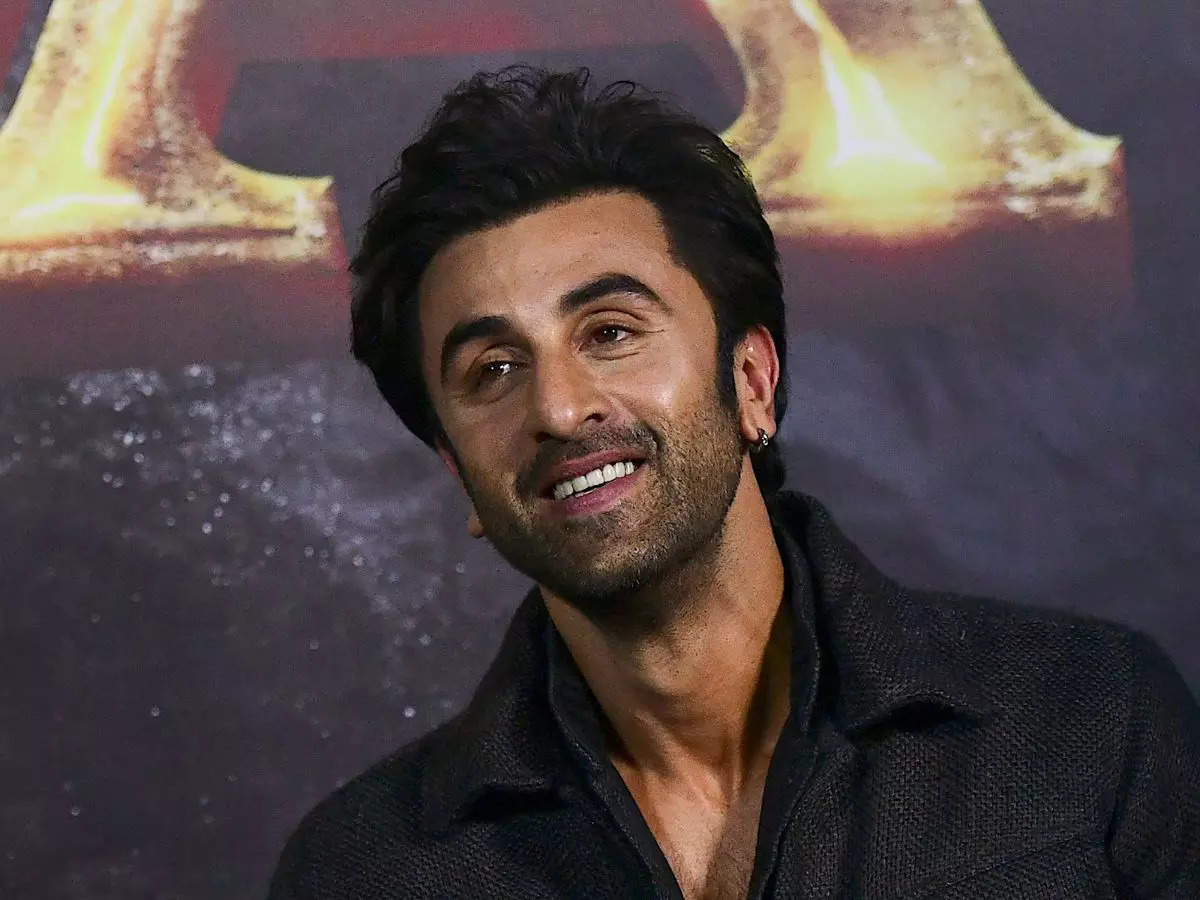 Ranbir Kapoor confirms Ananya and Aditya's relationship