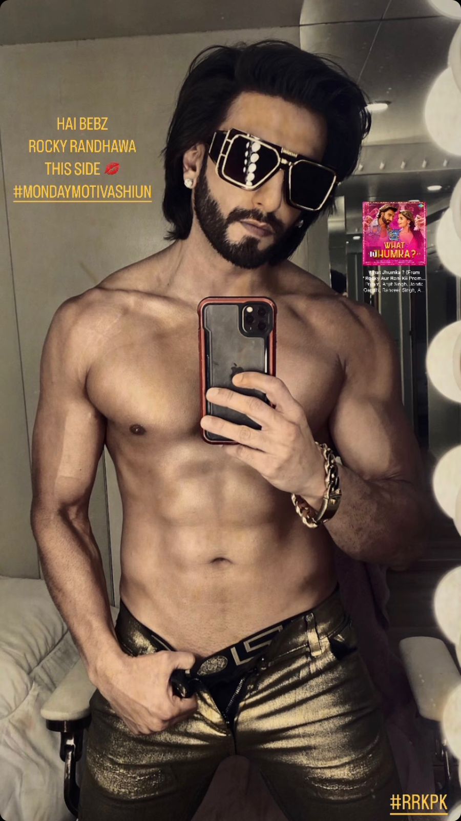 Ranveer Singh flaunts his bulked physique in recent photos