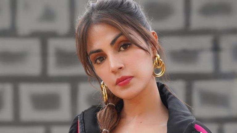 rhea chakraborty, rhea