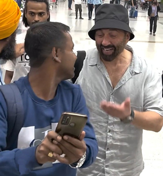 Sunny Deol loses cool at a fan