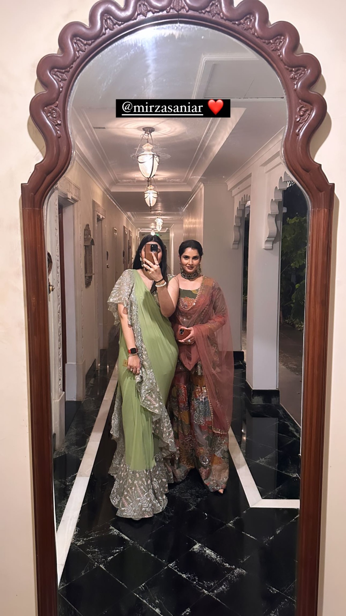 Sania-Mirza-at-Parineeti-Chopra-Raghav-Chadha-wedding-wedding