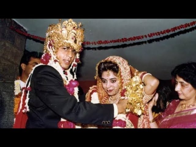 Shah Rukh Khan and Gauri Khan wedding photo