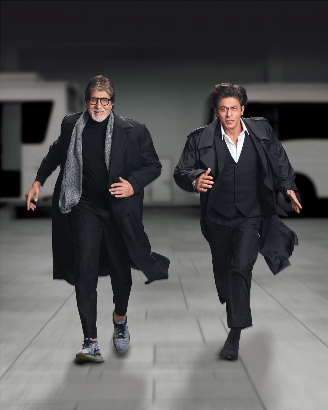 Shah Rukh Khan wishes Amitabh Bachchan on his birthday