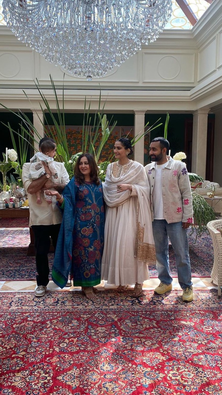 Sonam Kapoor with her in laws