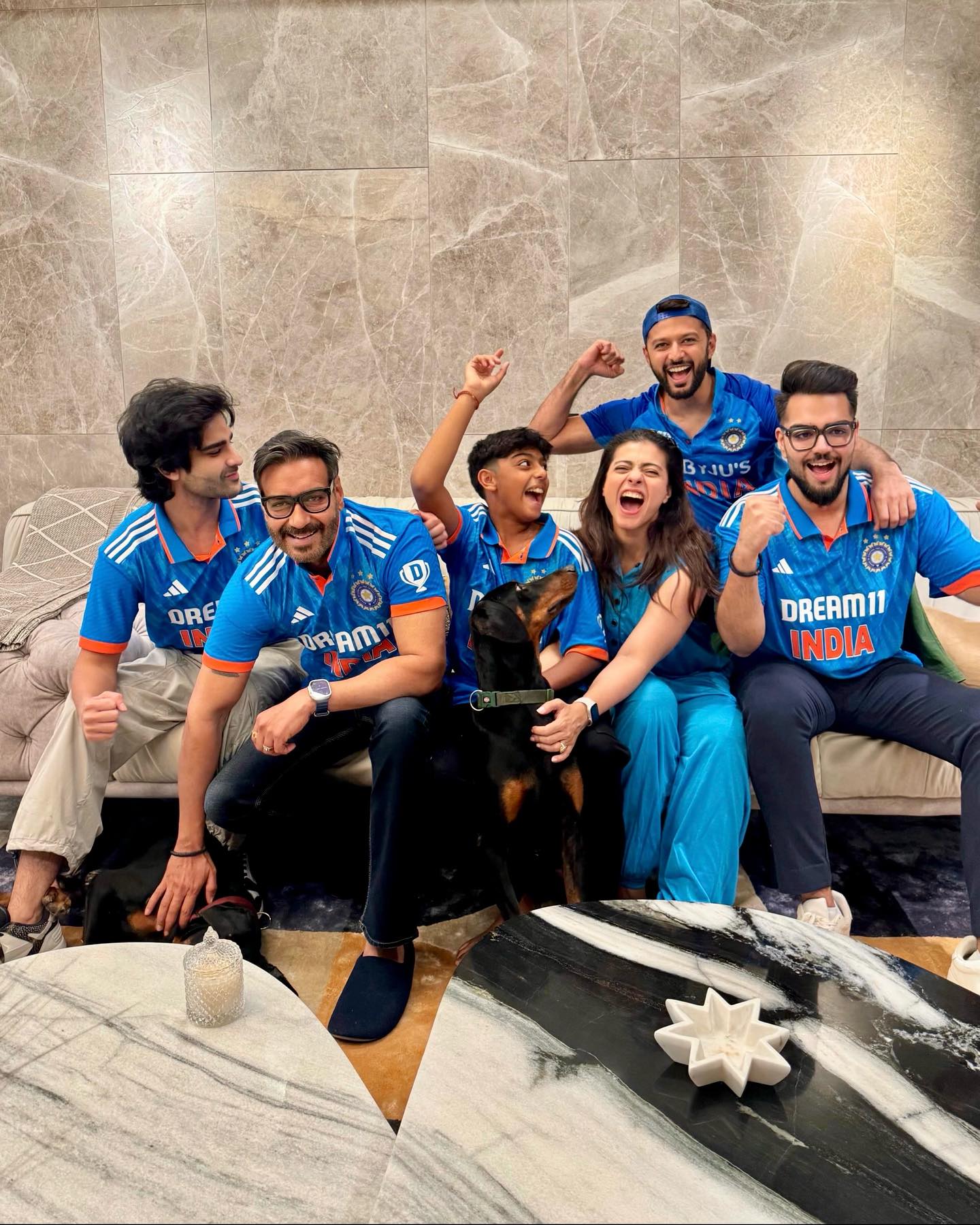 Ajay Devgn and Kajol cheer for team India