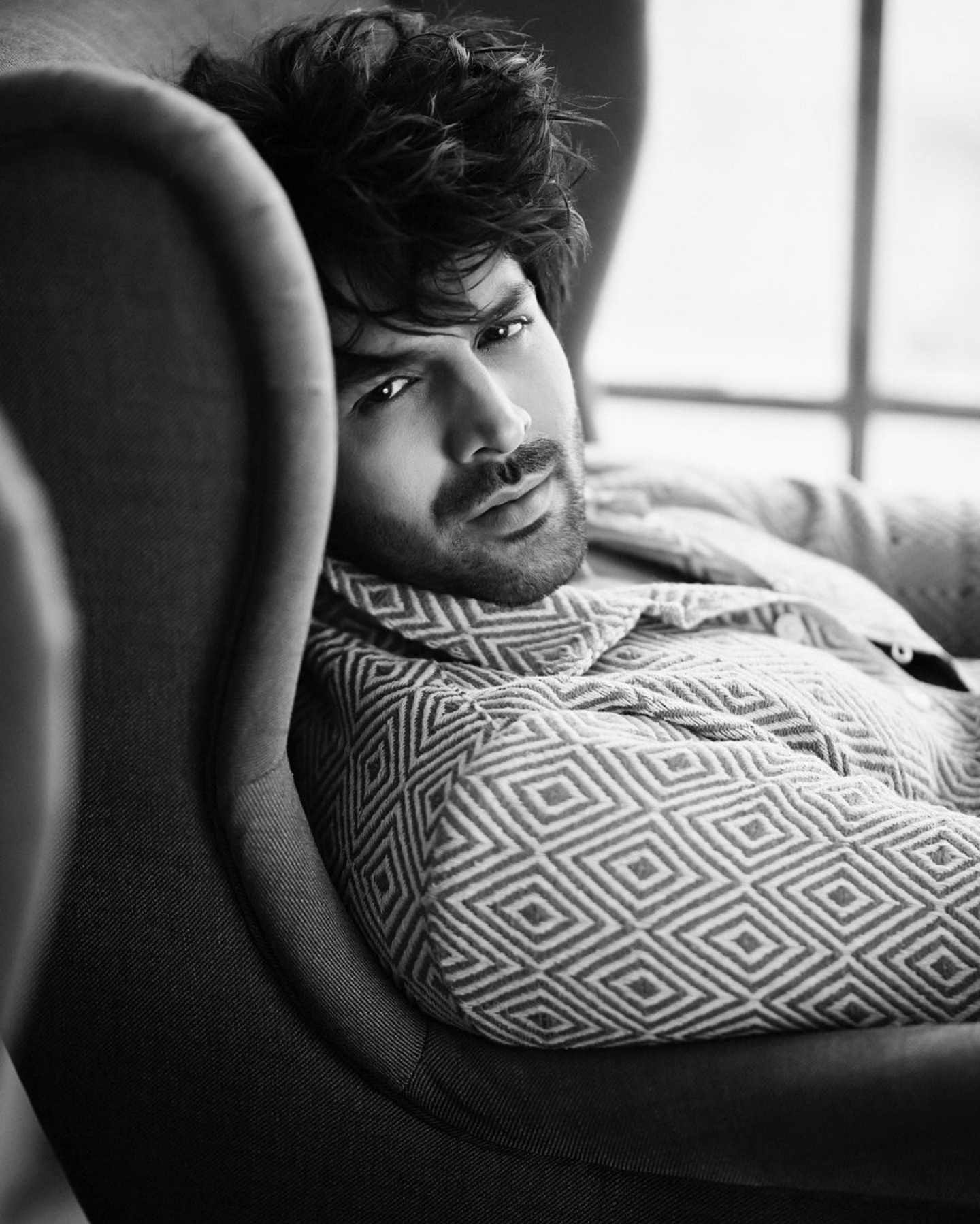 Kartik Aaryan being the perfect blend of cute and hot