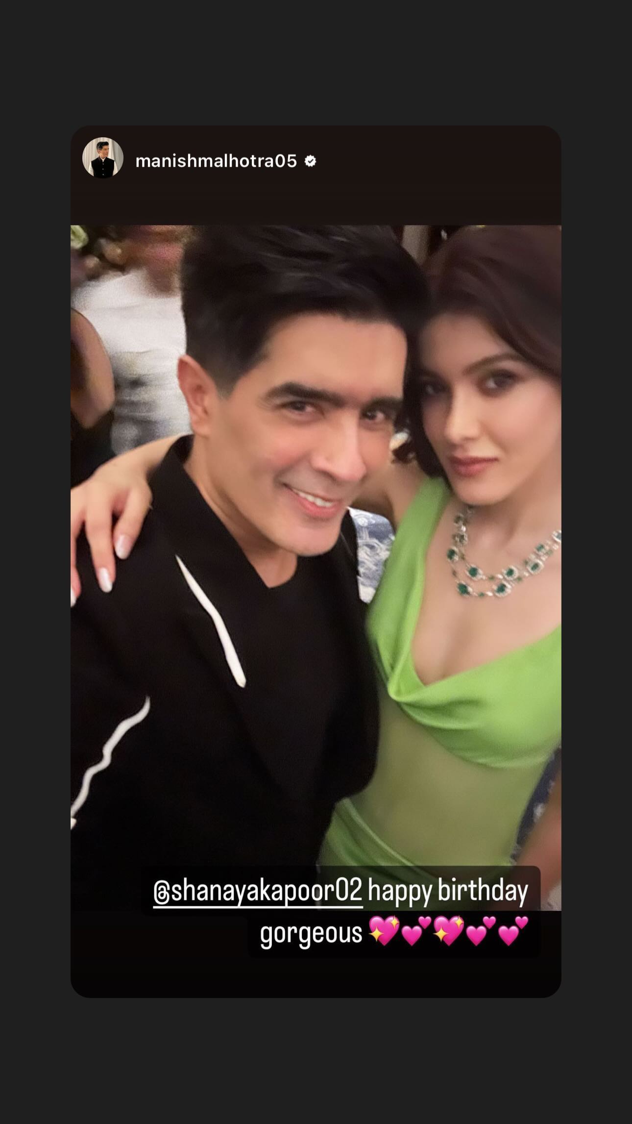 Shanaya Kapoor poses with Manish Malhotra