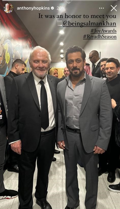 Salman Khan with Anthony Hopkins at Joy Awards