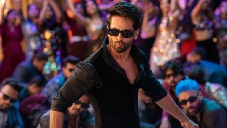 shahid kapoor, teri baaton mein aisa uljha jiya, laal peeli ankhiyaan