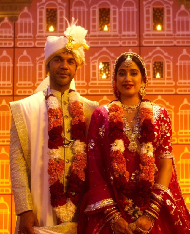 Rajkummar Rao and Janhvi Kapoor in a still from Mr & Mrs Mahi