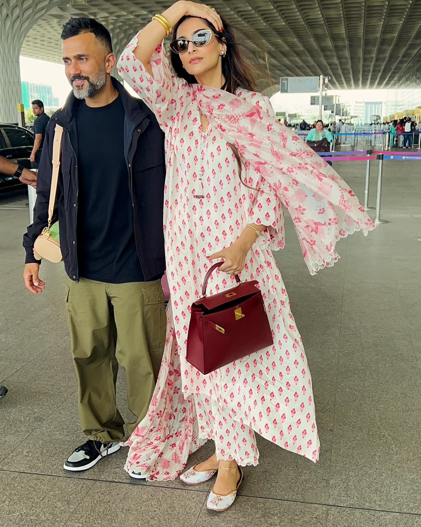 Sonam Kapoor spotted at the airport
