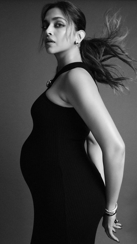 Deepika Padukone with her baby bump