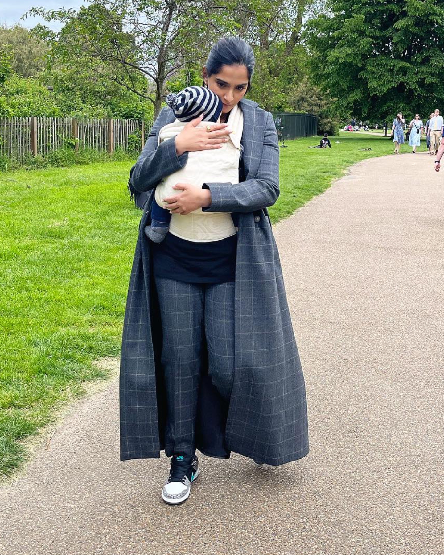 Sonam Kapoor goes on a stroll with son Vayu