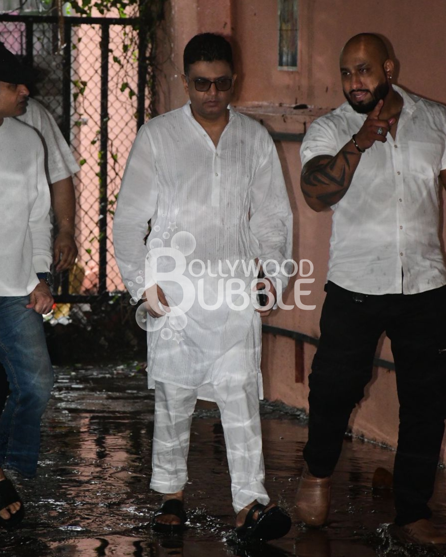 Bhushan Kumar at Tishaa Kumar’s funeral