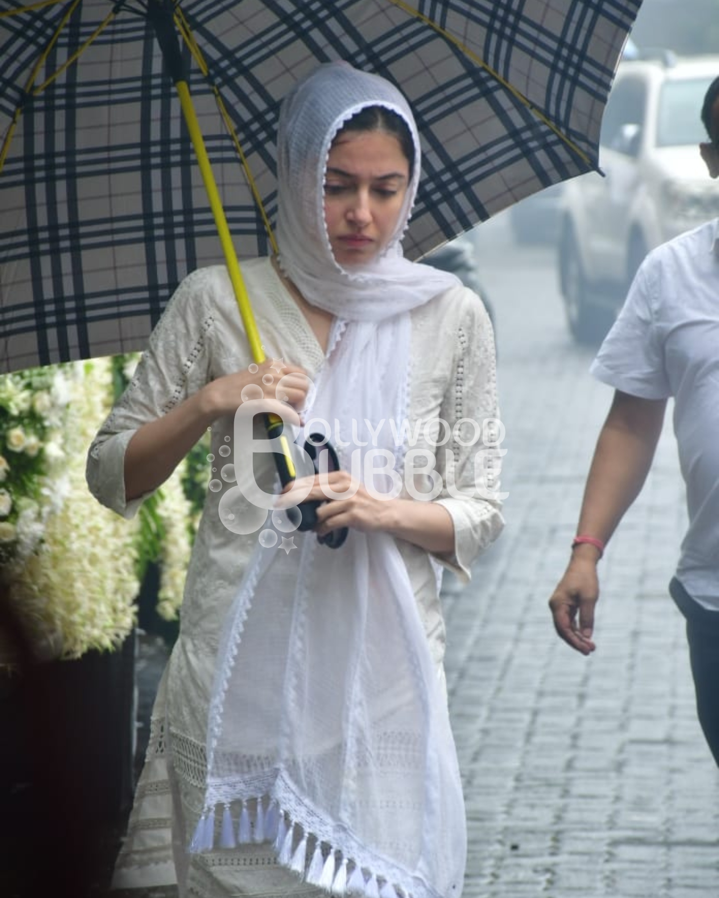 Divya Khossla at Tishaa Kumar’s funeral