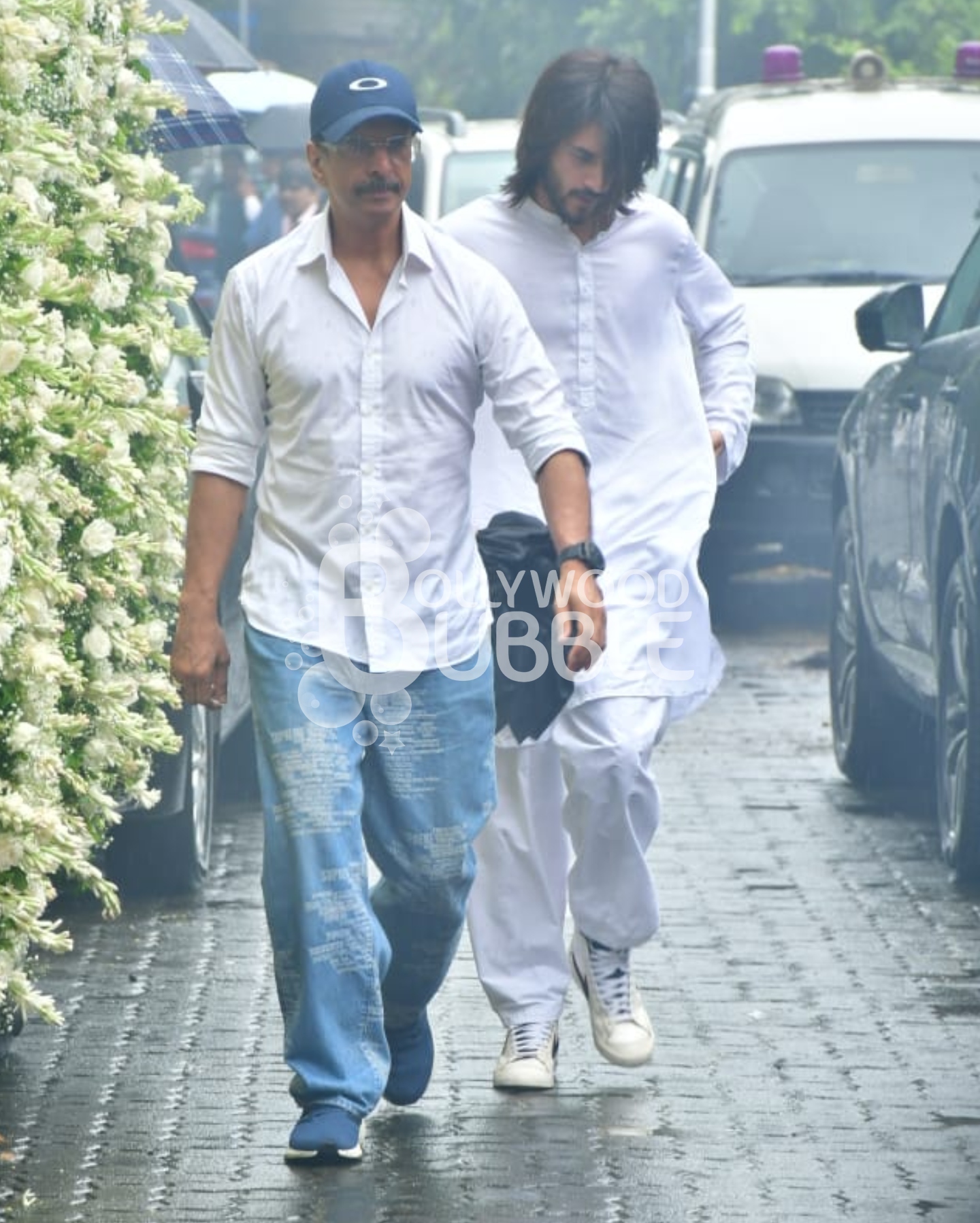 Jaaved Jafri at Tishaa Kumar’s funeral