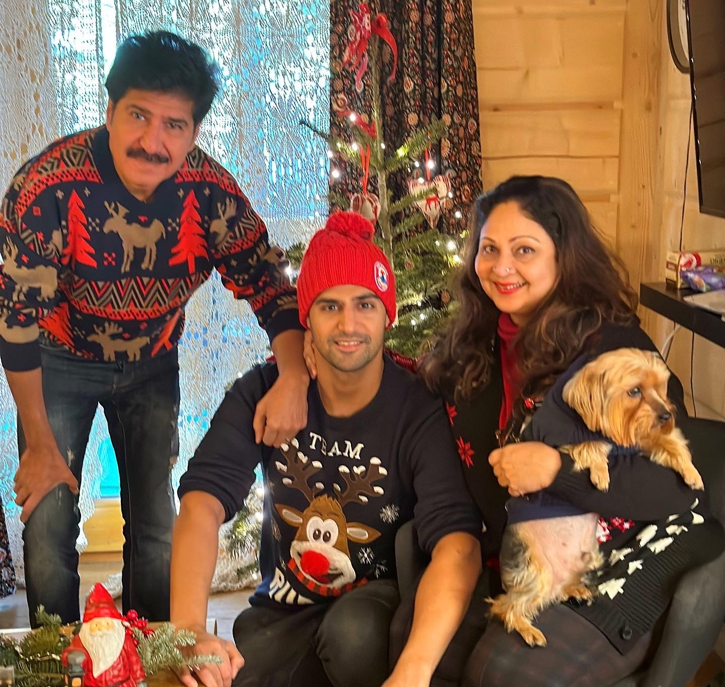 Tanuj Virwani with parents Rati and Anil