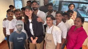 anushka shama, virat kohli, anushka virat brunch date, anushka, virat, anushka sharma and virat kohli brunch date, man photobomed in viral anushka brunch date