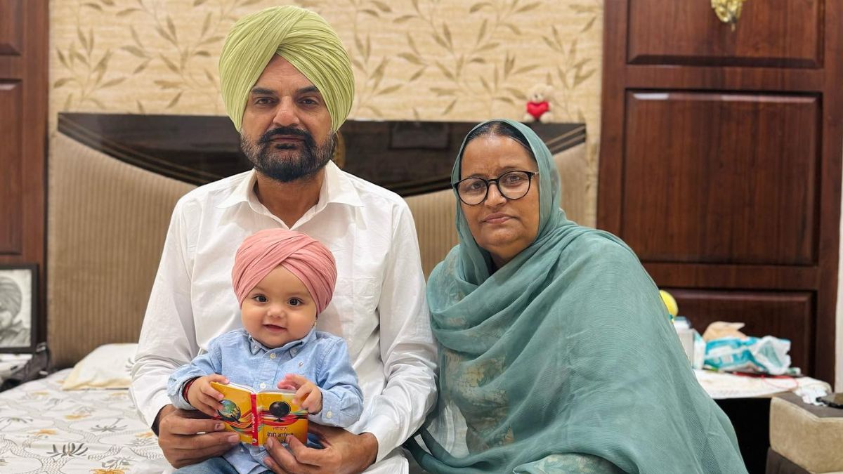 sidhu moosewala, shubhdeep, sidhu young brother, sidhu moosewala father balkaur singh and charan kaur, sidhu songs, late sidhu moosewala,