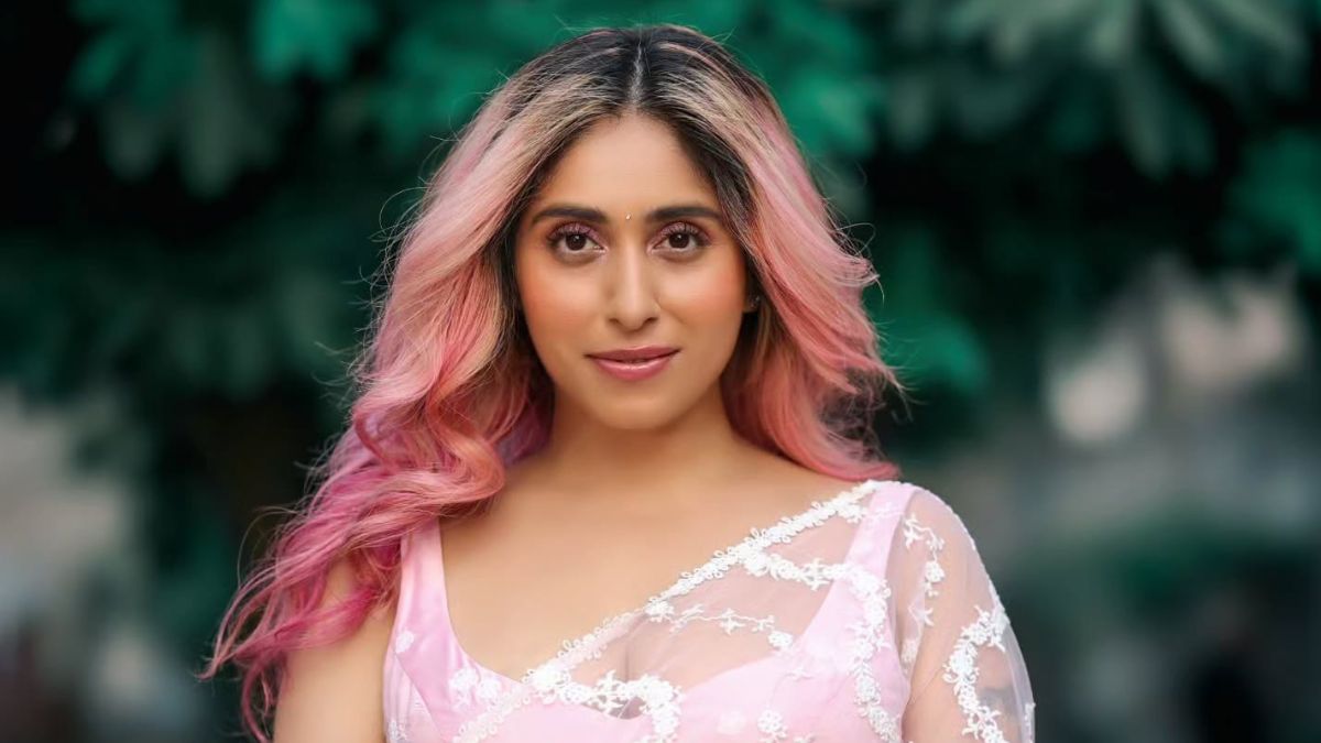 PMMD, eating disorder, singer neha bhasin, neha bhasin, premenstrual dysphoric disorder, neha on eating disorder,