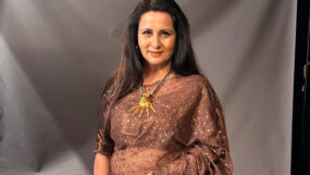 poonam dhillon, robbed, theft